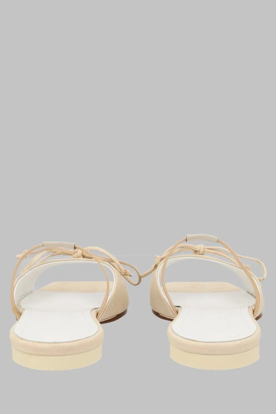 Beige leather mm6 maison margiela women’s sandalo slingback with thin straps and flat cushioned sole