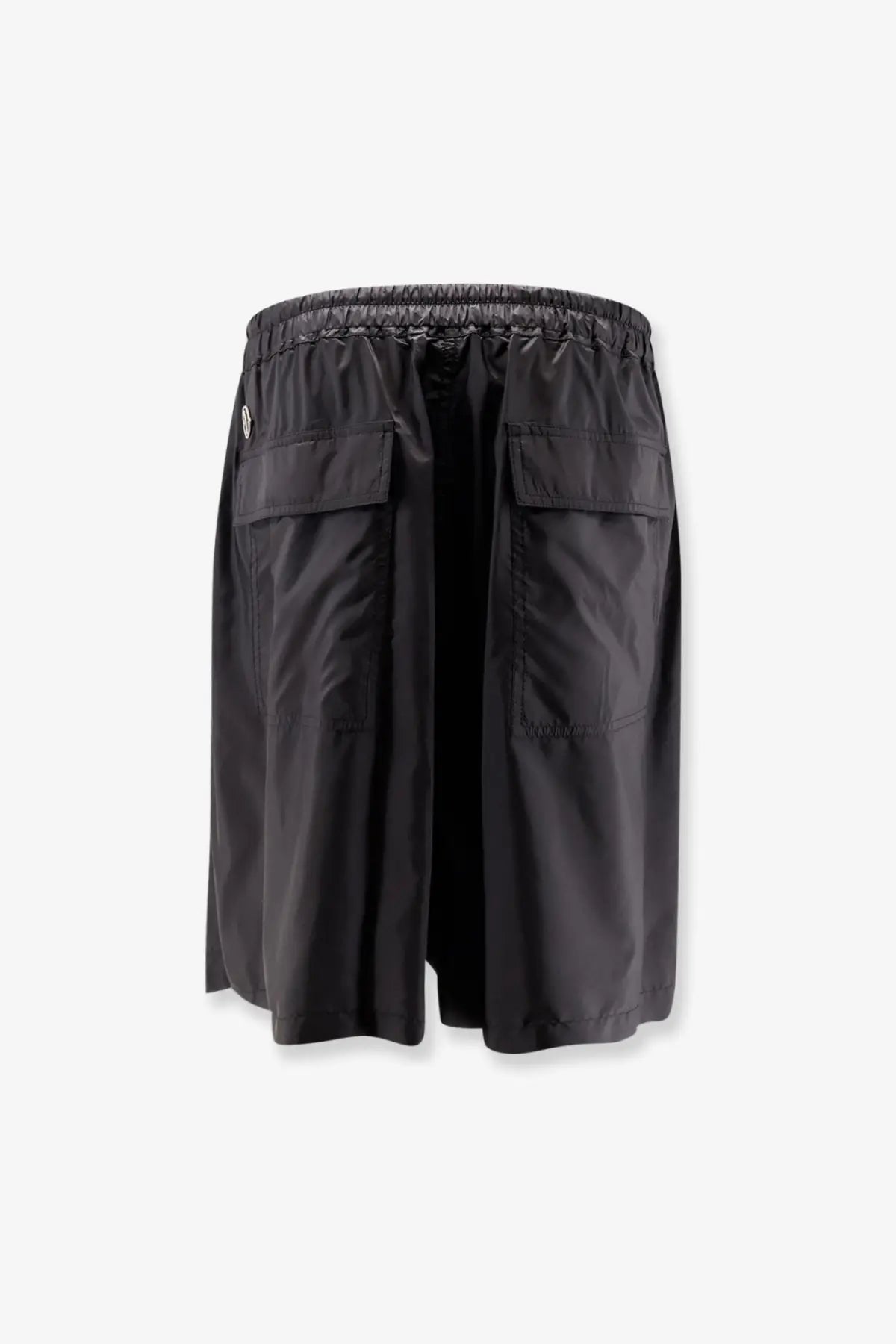 Moncler plus Rick Owens men’s black kiltshorts with drawstring waistband and large front pockets in glossy lightweight fabric