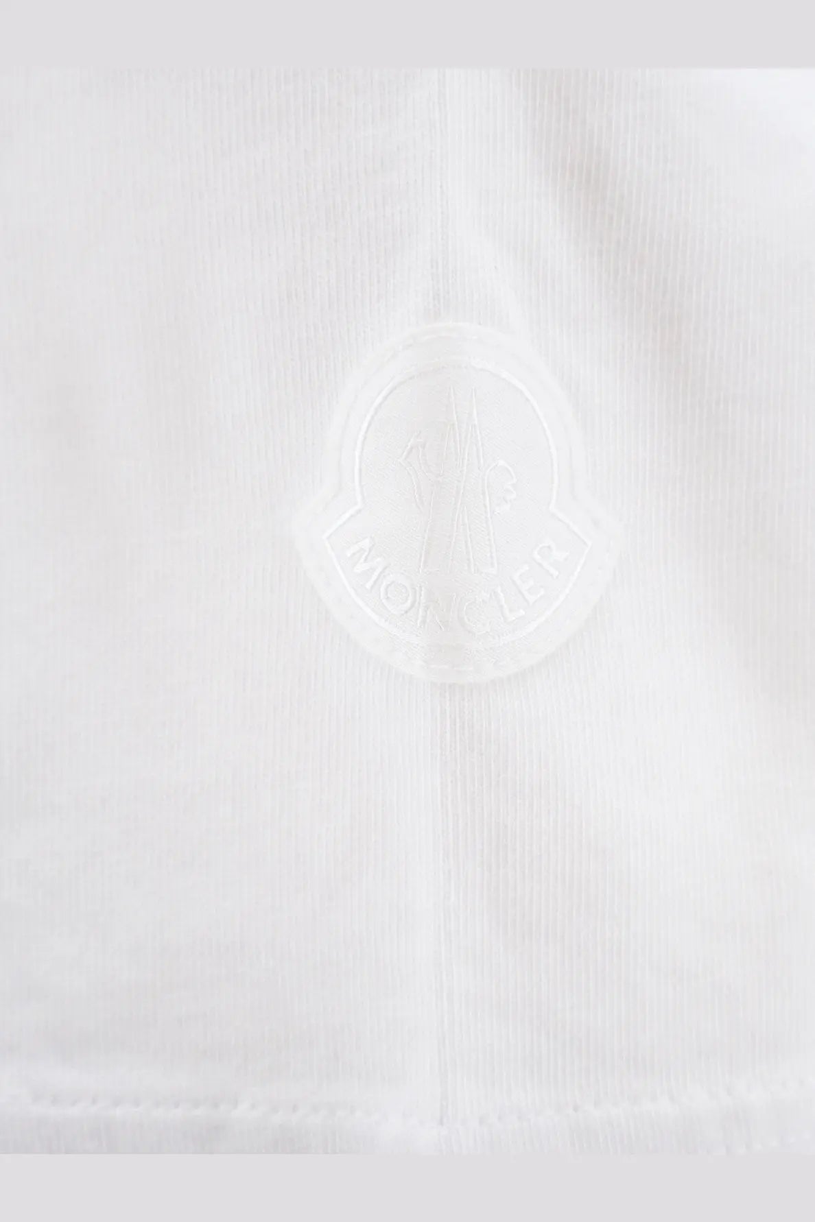 White moncler logo embroidered on textured fabric of moncler women’s organic cotton white shirt