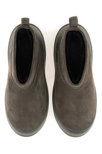 Moon Boot unisex gray chelsea boots in suede with chunky rubber sole and black lining for casual wear