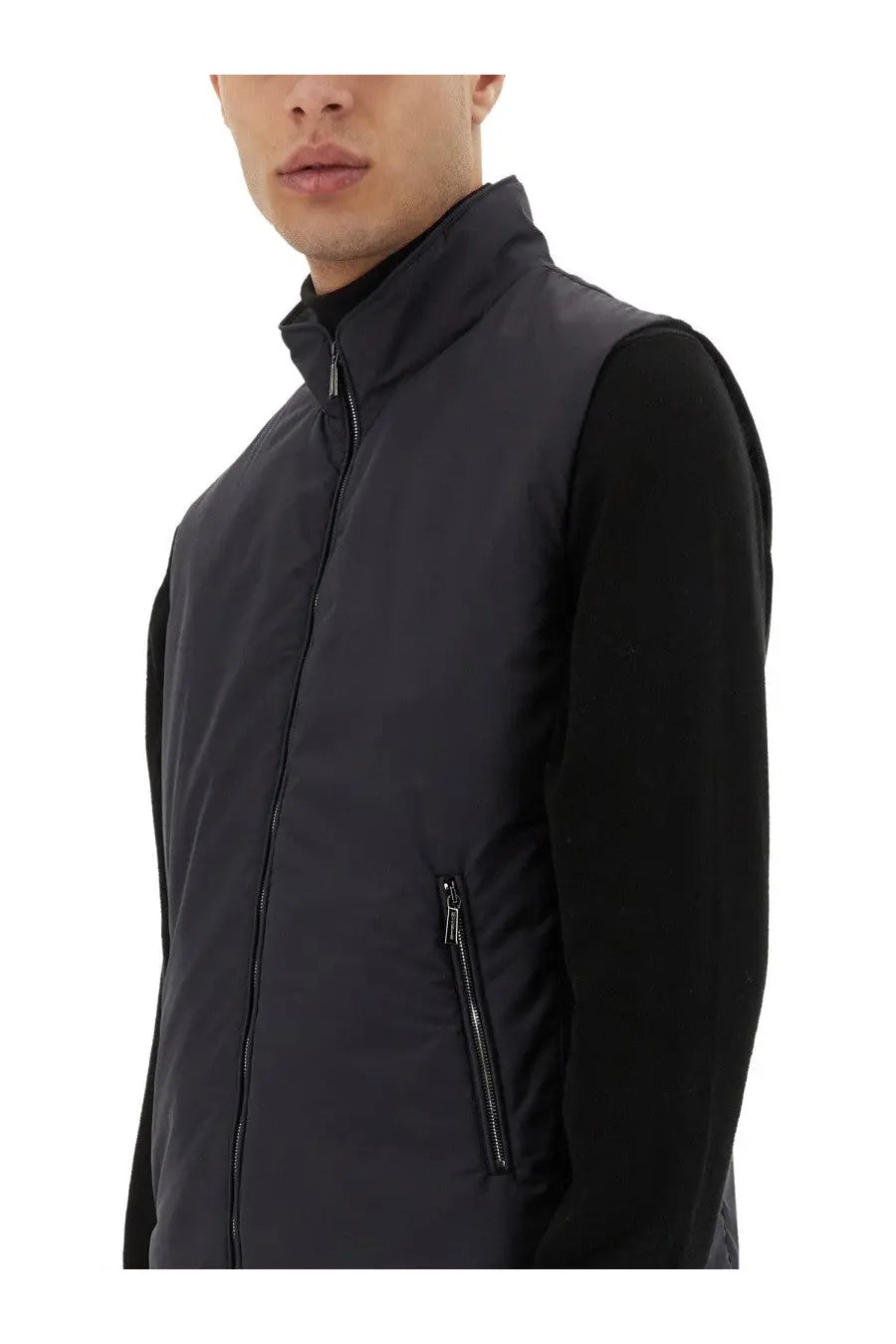 MooRER men’s senio skt vest black quilted with high collar front zipper and two zippered side pockets