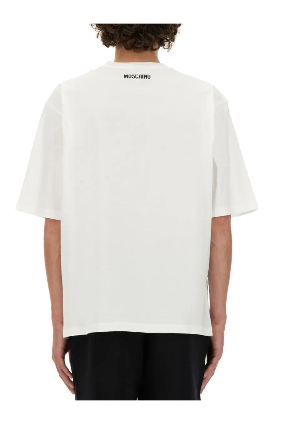 Moschino men’s white cotton t-shirt with black logo at the neckline for casual wear