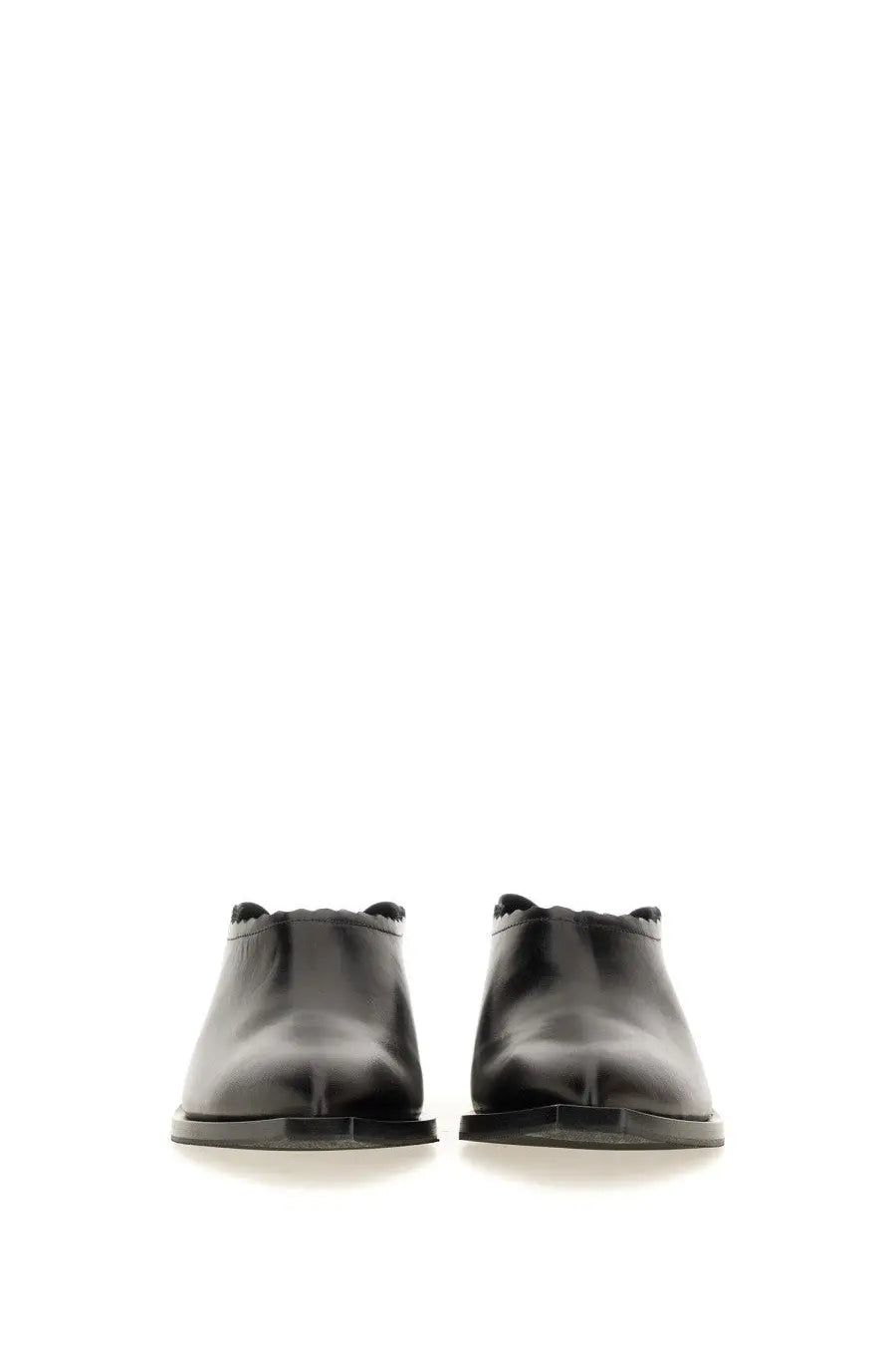 Moschino women’s shootie cuban heel black leather mules with glossy finish and scalloped edges