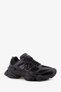 New Balance men’s mesh sneakers black with chunky textured sole and subtle silver logo detailing