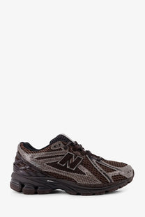 New Balance men’s mesh sneakers grey with dark brown snakeskin-patterned upper and black laces
