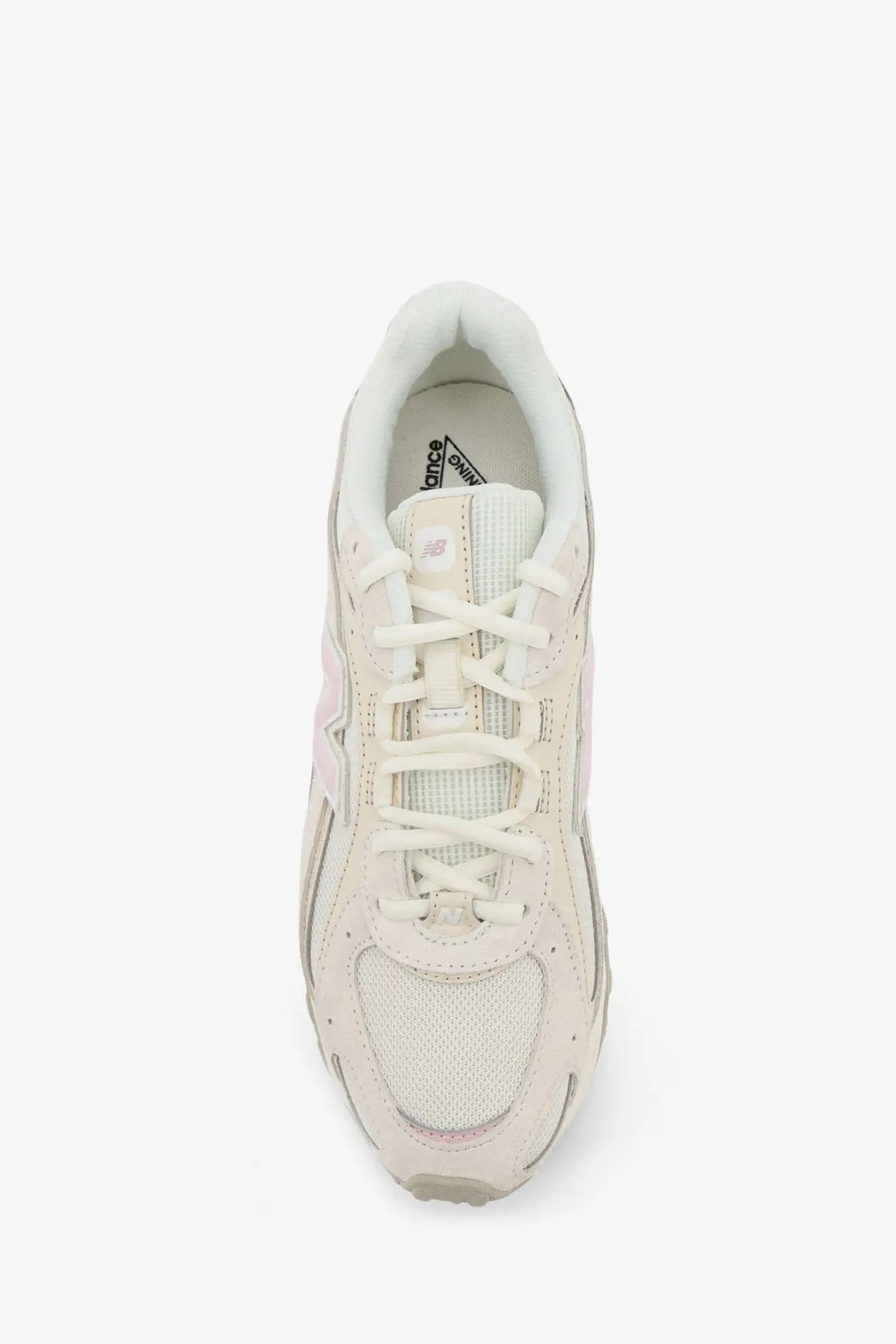 New Balance men’s mesh sneakers white in pale pink and off white with suede overlays and white laces