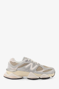 New Balance men’s mesh and suede sneakers grey with gray and beige 990v3 design and chunky layered sole