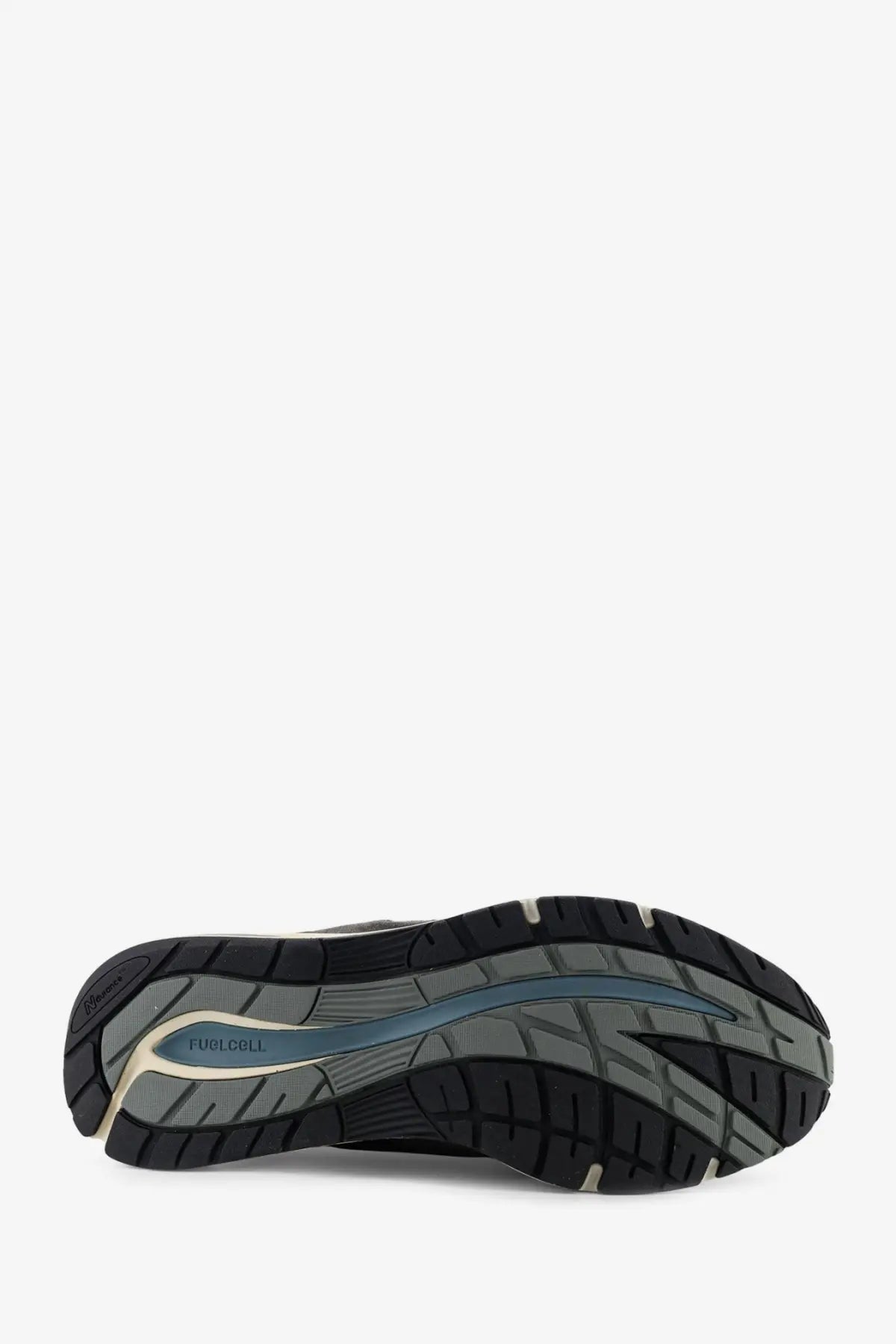 New Balance men’s suede and mesh grey sneakers with black and gray running shoe and blue accent fuelcell midsole stripe