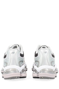 New balance unisex abzorb sneaker grey in silver and black with translucent air cushion sole for comfort and support