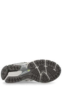 Gray and white rubber sole with geometric tread pattern of new balance unisex sneaker u1906r grey