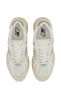 New Balance unisex sneaker U991 in white with silver mesh and suede upper and beige rubber sole