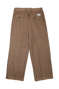 Tan cotton chino pants with back pockets and zipper fly nine inthe morning men’s pantalone in cotone brown back side view