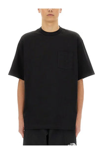 The North Face men’s relaxed fit black short-sleeved crew neck t-shirt with chest pocket and logo