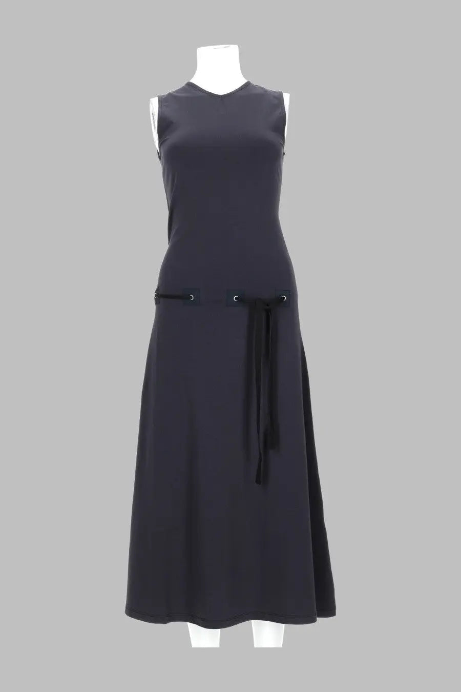 Paloma wool women’s abito midi suni blue sleeveless navy blue dress with fitted bodice and black tie belt at waist