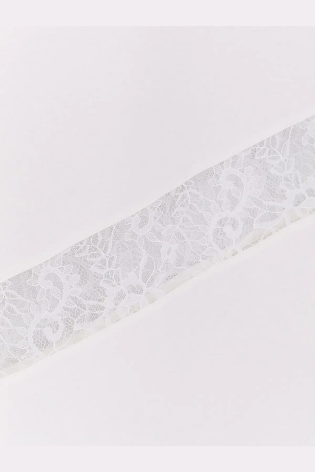 Delicate white lace ribbon with intricate floral pattern on pinko womens molly cotton tank top white