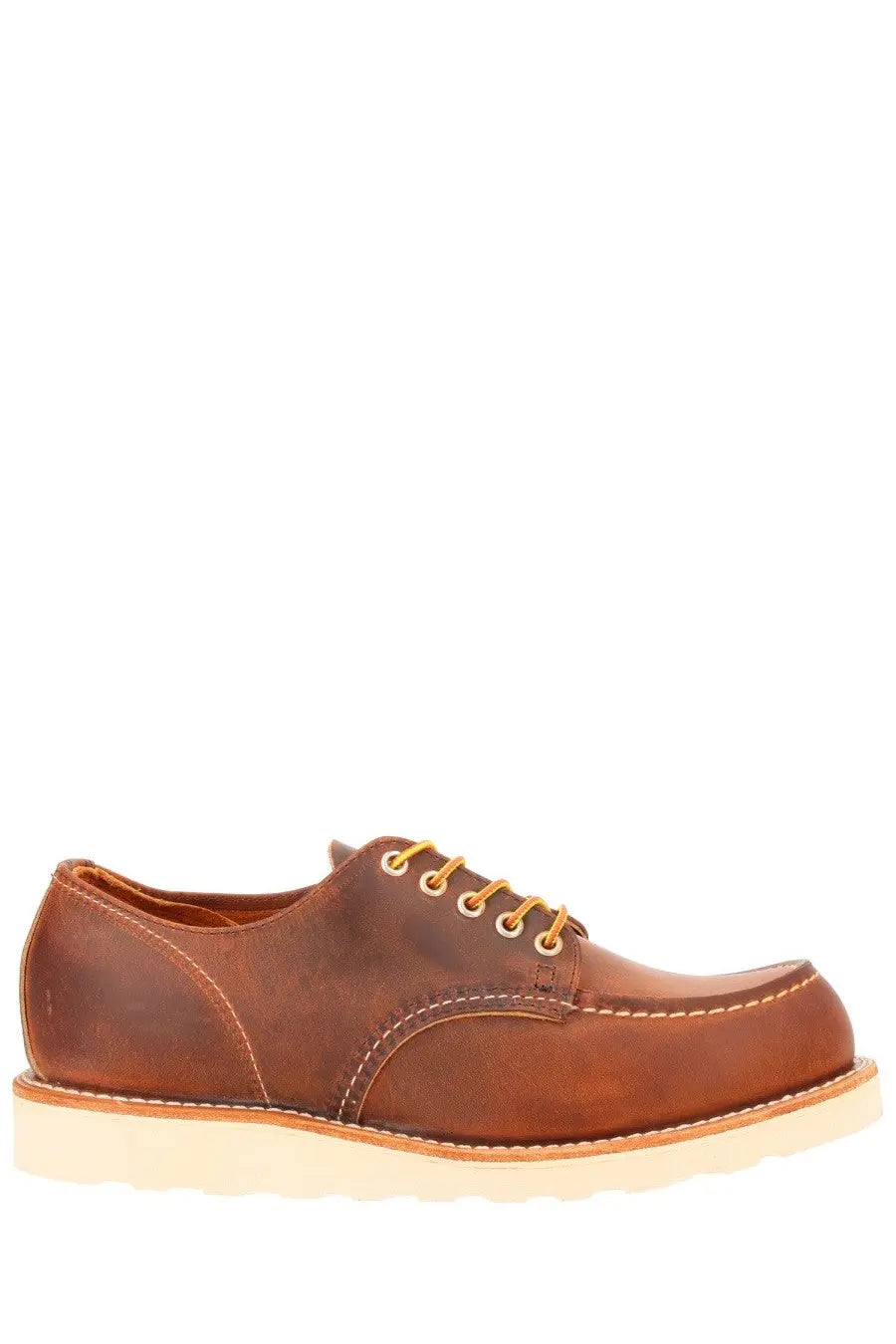 Red Wing men’s mocassino brown leather lace-up work shoe with tan laces and white rubber sole