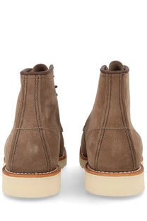 Red wing men’s stivale stringato classic moc beige brown suede high-top work boots with tan stitching and cream sole