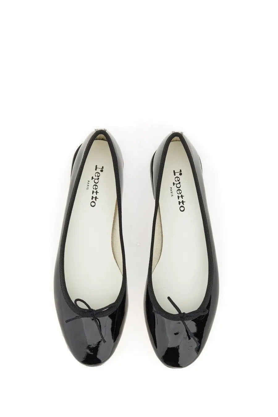 Repetto women’s ballerina cendrillon black patent leather flats with a classic bow at the toe