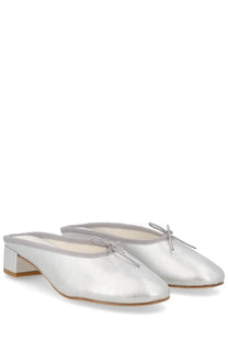 Repetto women’s ballerina mule Camille in silver metallic leather with low block heel and decorative bow at front