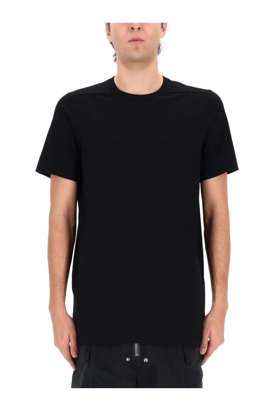 Rick Owens men’s level shirt black short-sleeved crew neck t-shirt with subtle seam detailing at the shoulders
