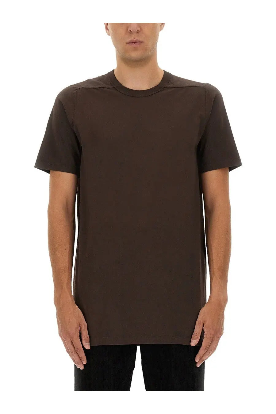 Rick Owens men’s level shirt is a minimalist dark brown short-sleeved t-shirt with a simple crew neck and clean design