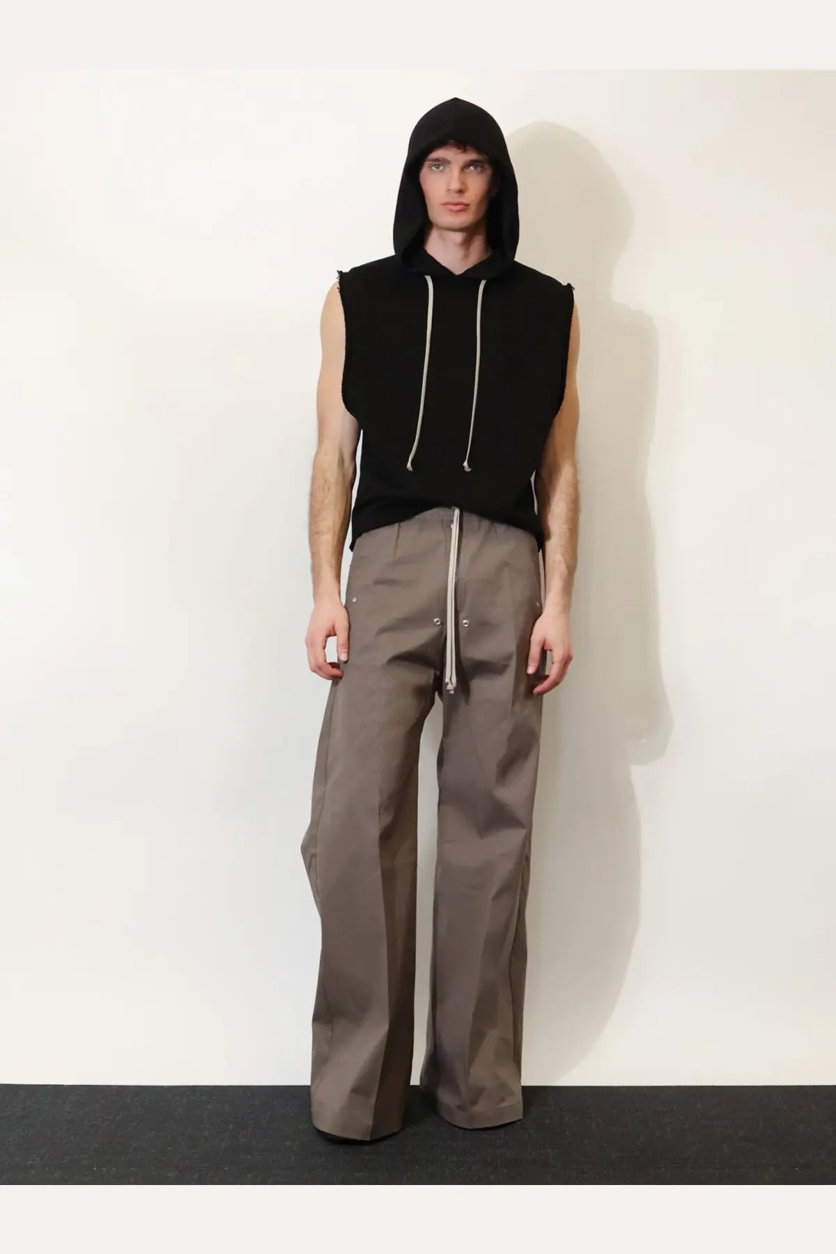 Rick Owens men’s sleeveless organic cotton sweatshirt black with white drawstrings and front zipper detail