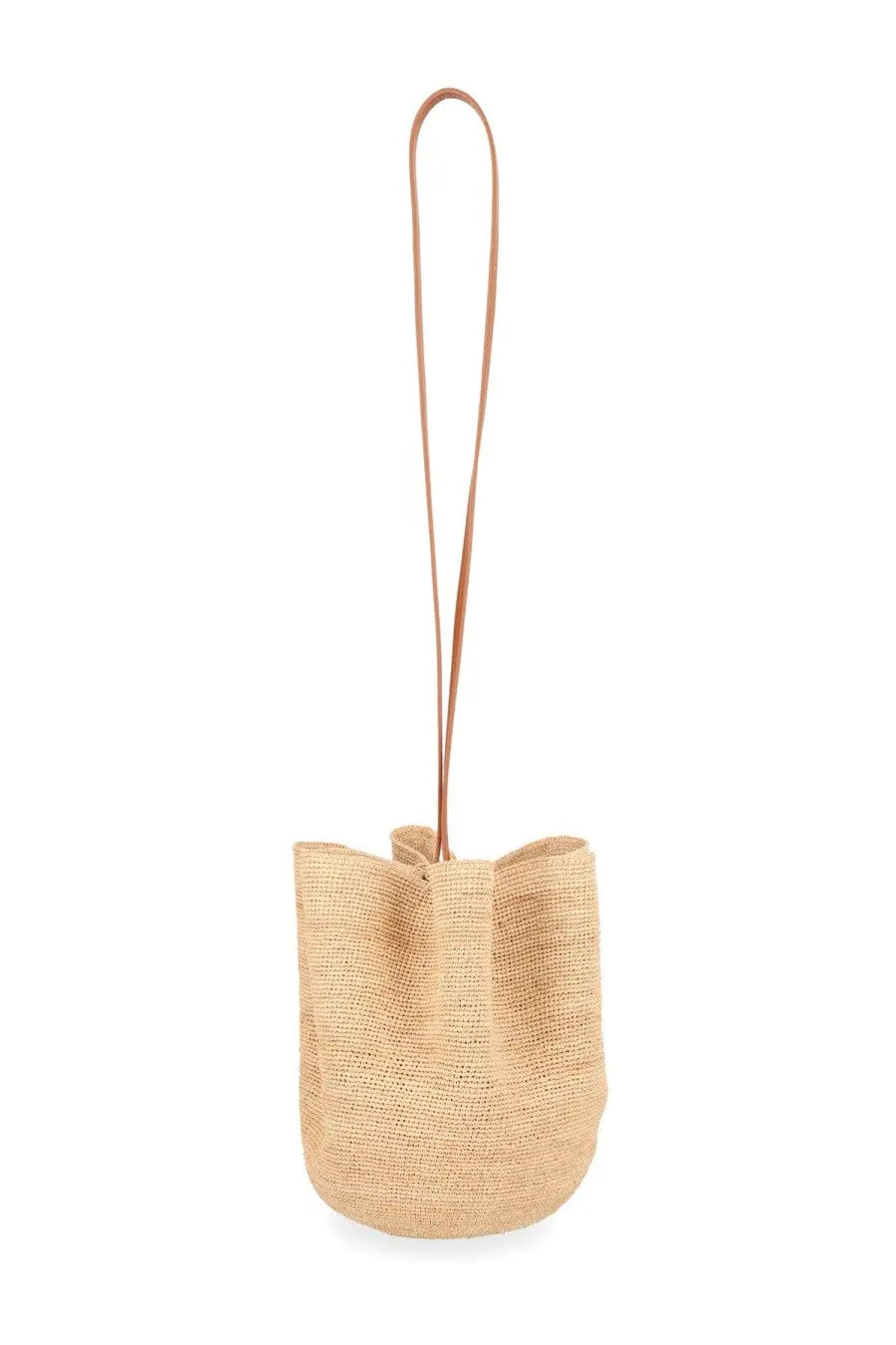 Beige woven straw bucket bag with matching leather handle ruslan baginskiy womens borsa the hatbag beige