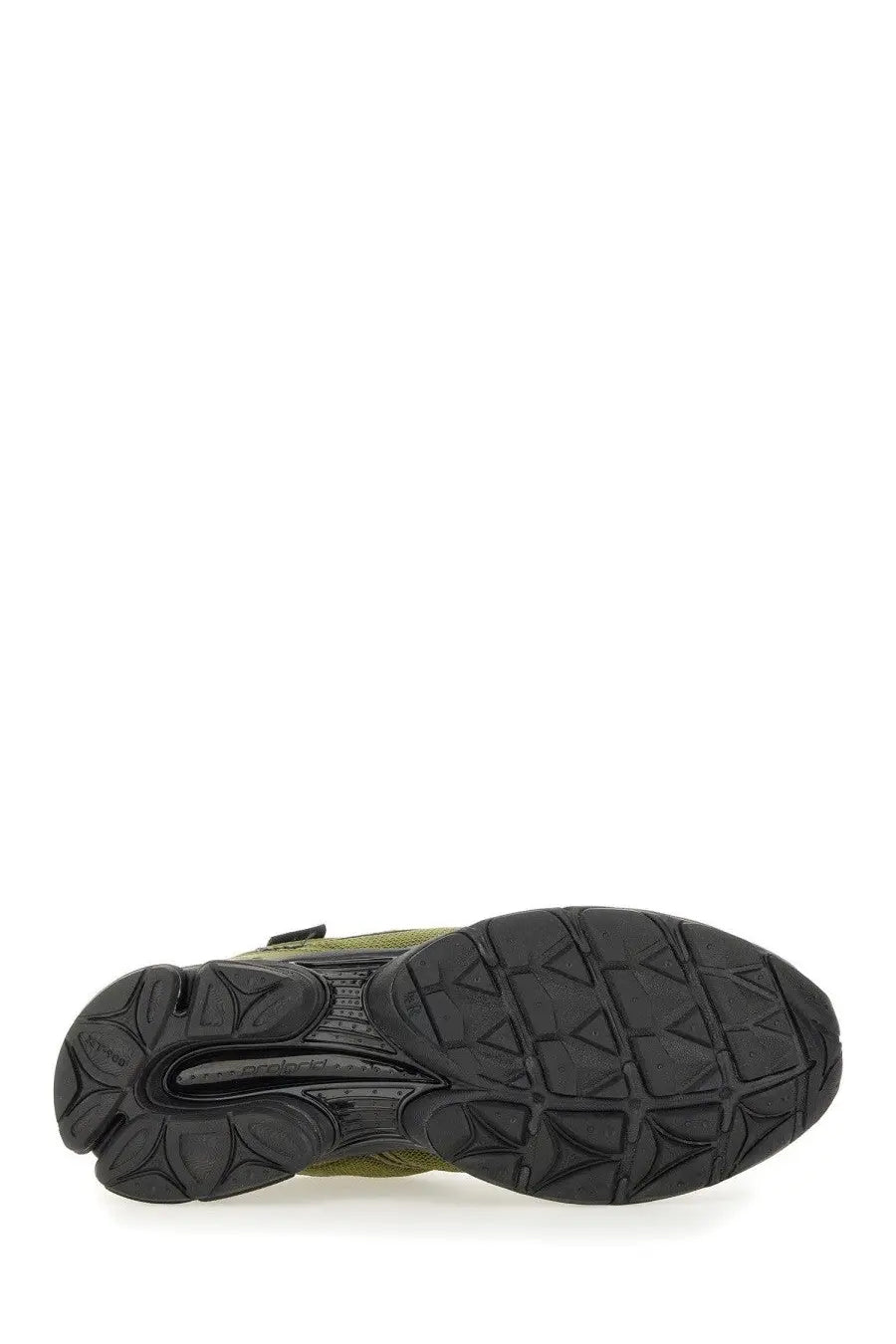 Olive green Saucony men’s Progrid Triumph sneaker with black rubber sole and textured tread pattern for running