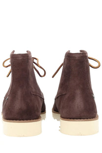 Sebago men’s stivale tala brown brown suede chukka boots with tan laces and cream rubber sole front view
