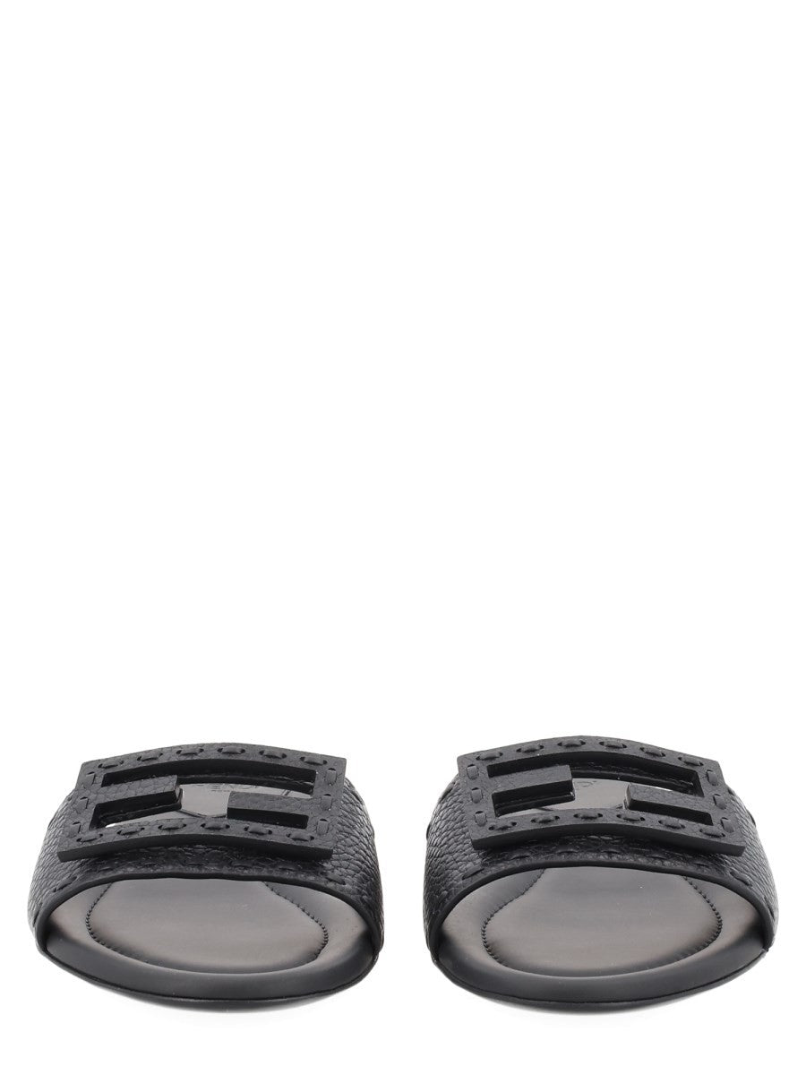Fendi Women's Slide Baguette in Pelle Nera Black
