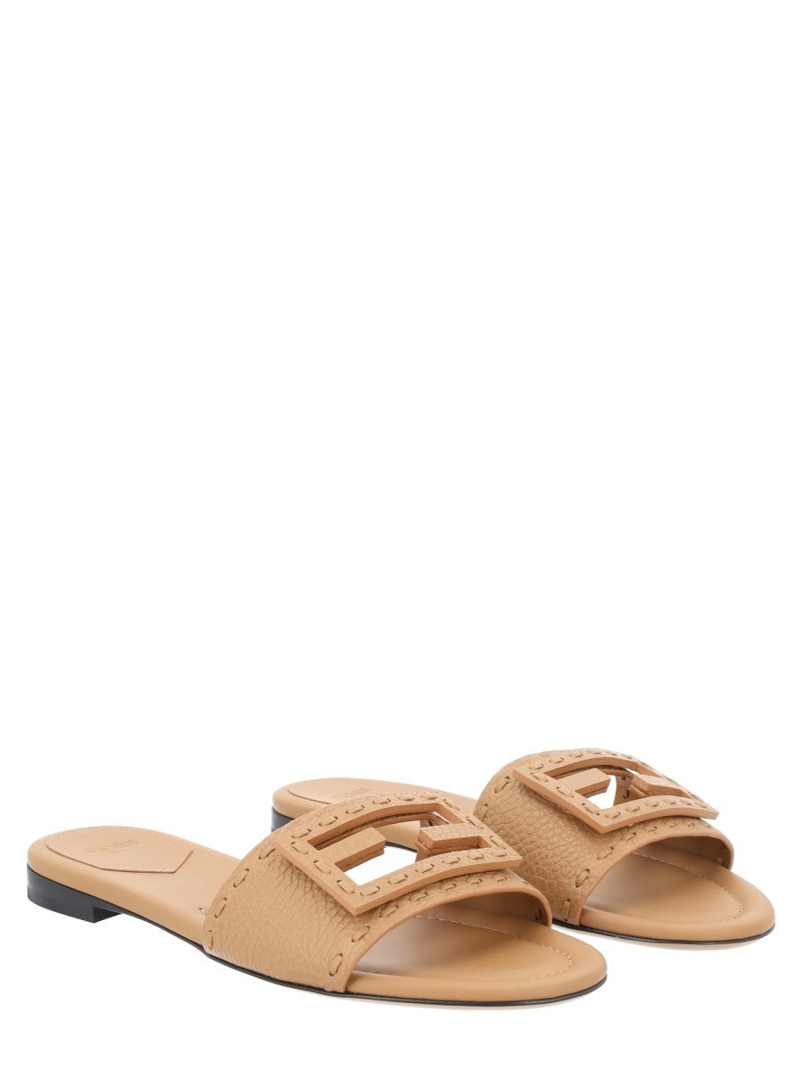 Fendi Women's Slide Tube Con Fascia Beige
