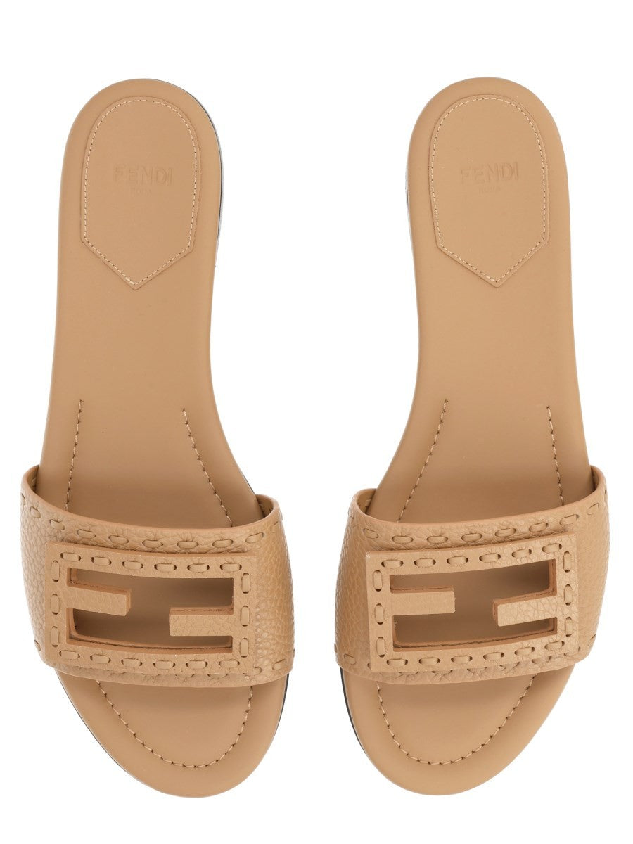 Fendi Women's Slide Tube Con Fascia Beige