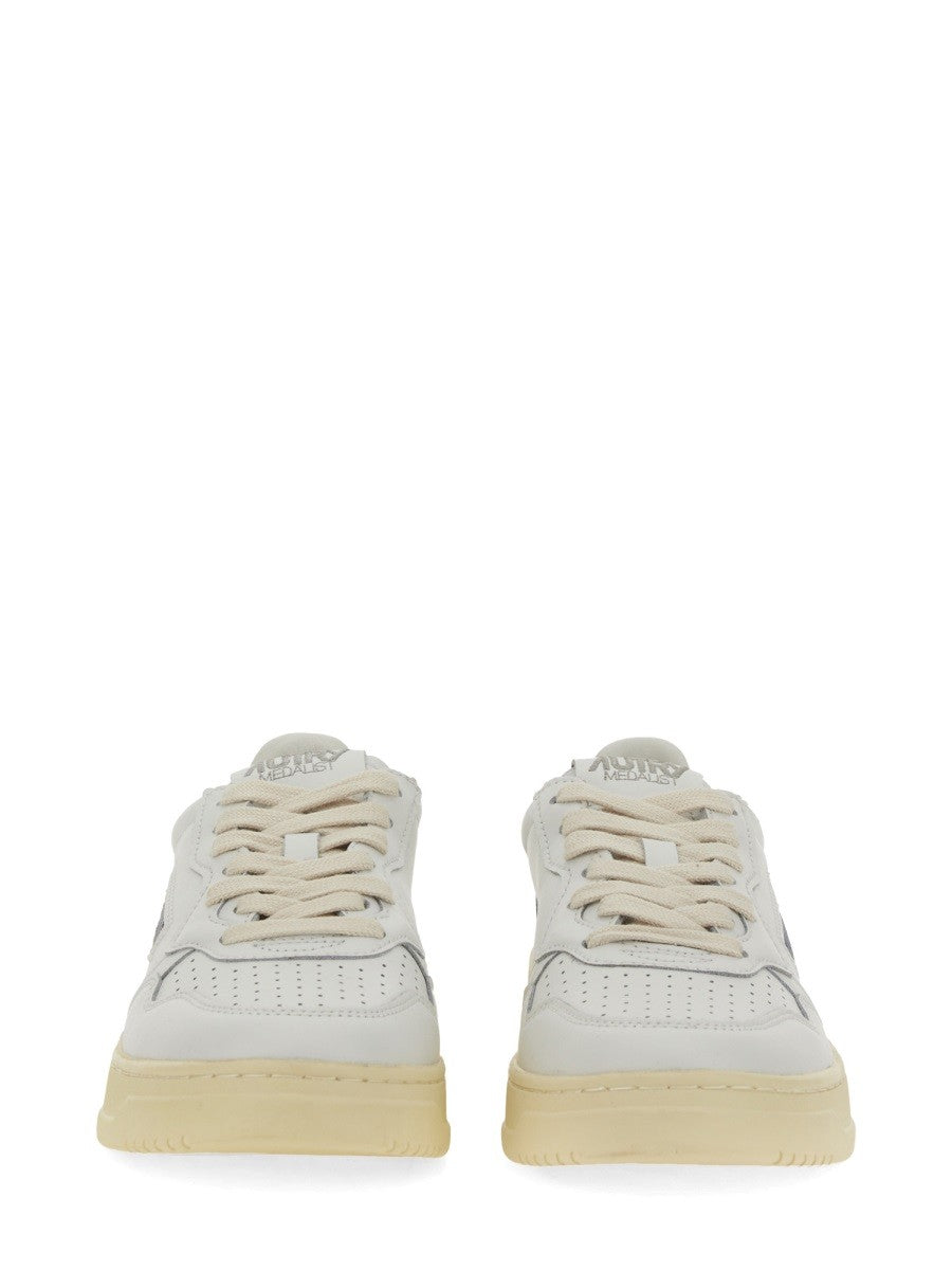 AUTRY Women's Sneaker Medalist Low White