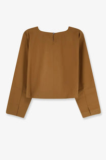 Back view of soeur women’s beige armand long-sleeved cotton shirt with subtle back zipper and structured lines
