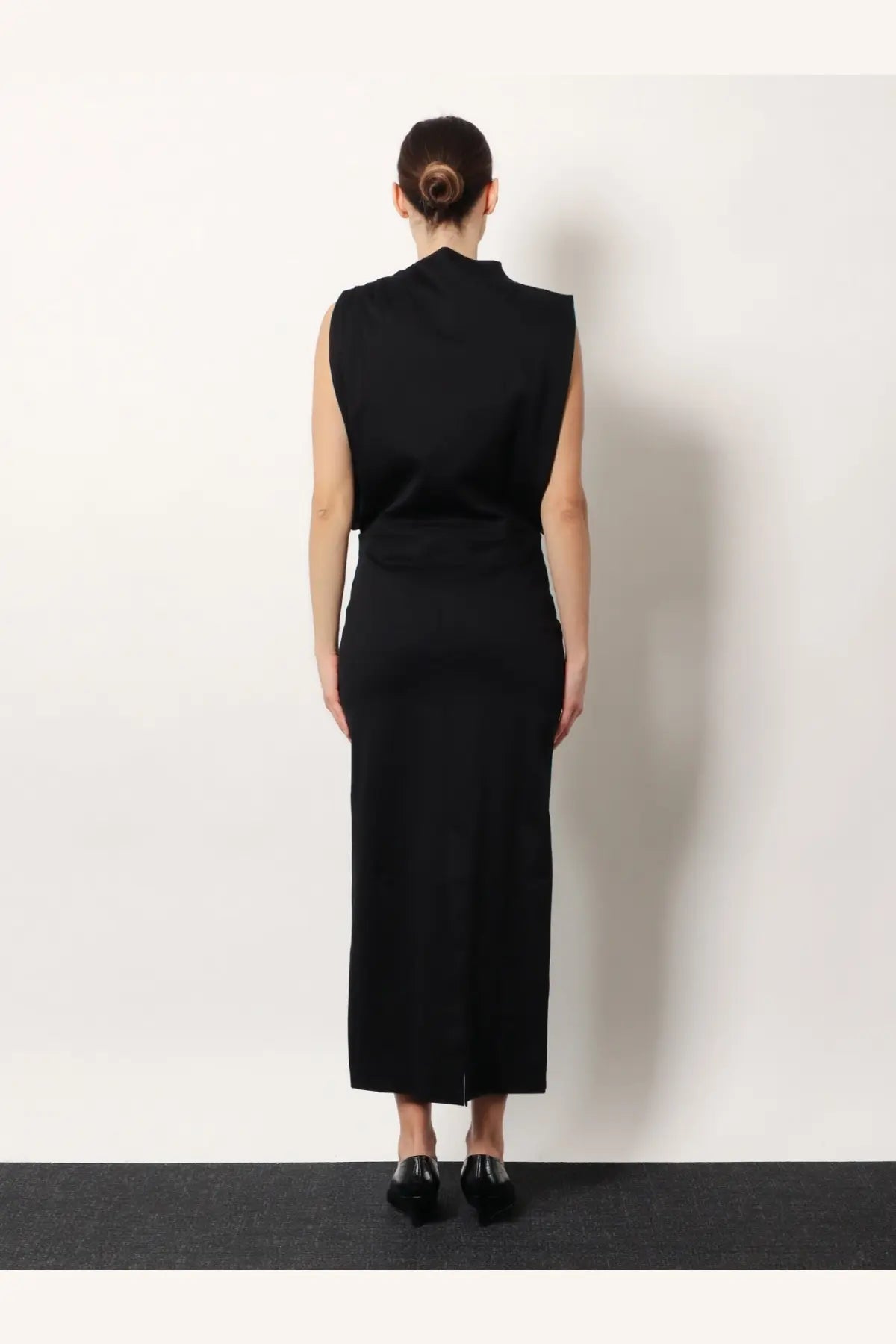 Soeur women’s gemma black sleeveless high neck midi dress with fitted waist made from organic cotton