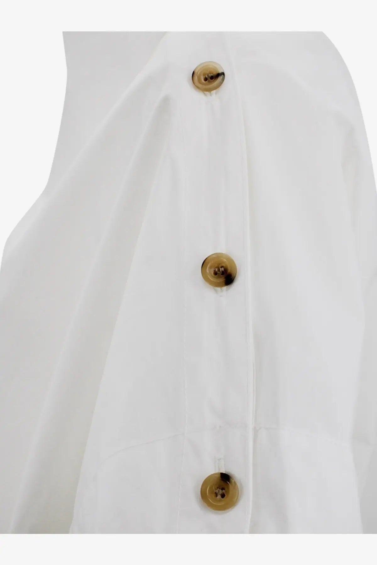 Soeur women’s Issa organic cotton white button-up top with three amber-toned round buttons