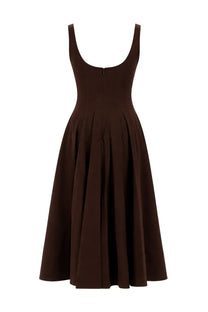 Staud women’s abito midi wells brown sleeveless dress with fitted bodice and flared skirt in sleek dark brown fabric