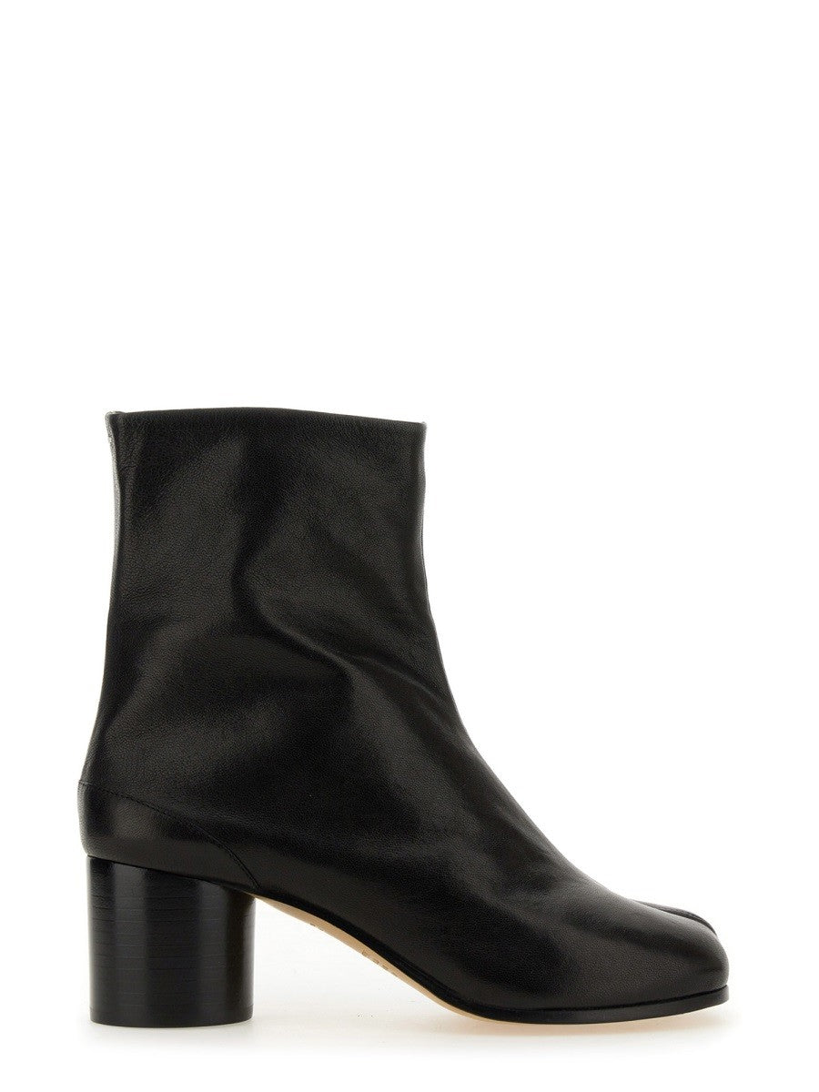 Maison Margiela Women's Stivale Tabi in Pelle Black