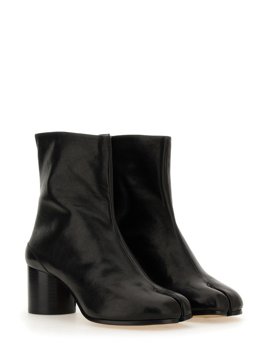 Maison Margiela Women's Stivale Tabi in Pelle Black
