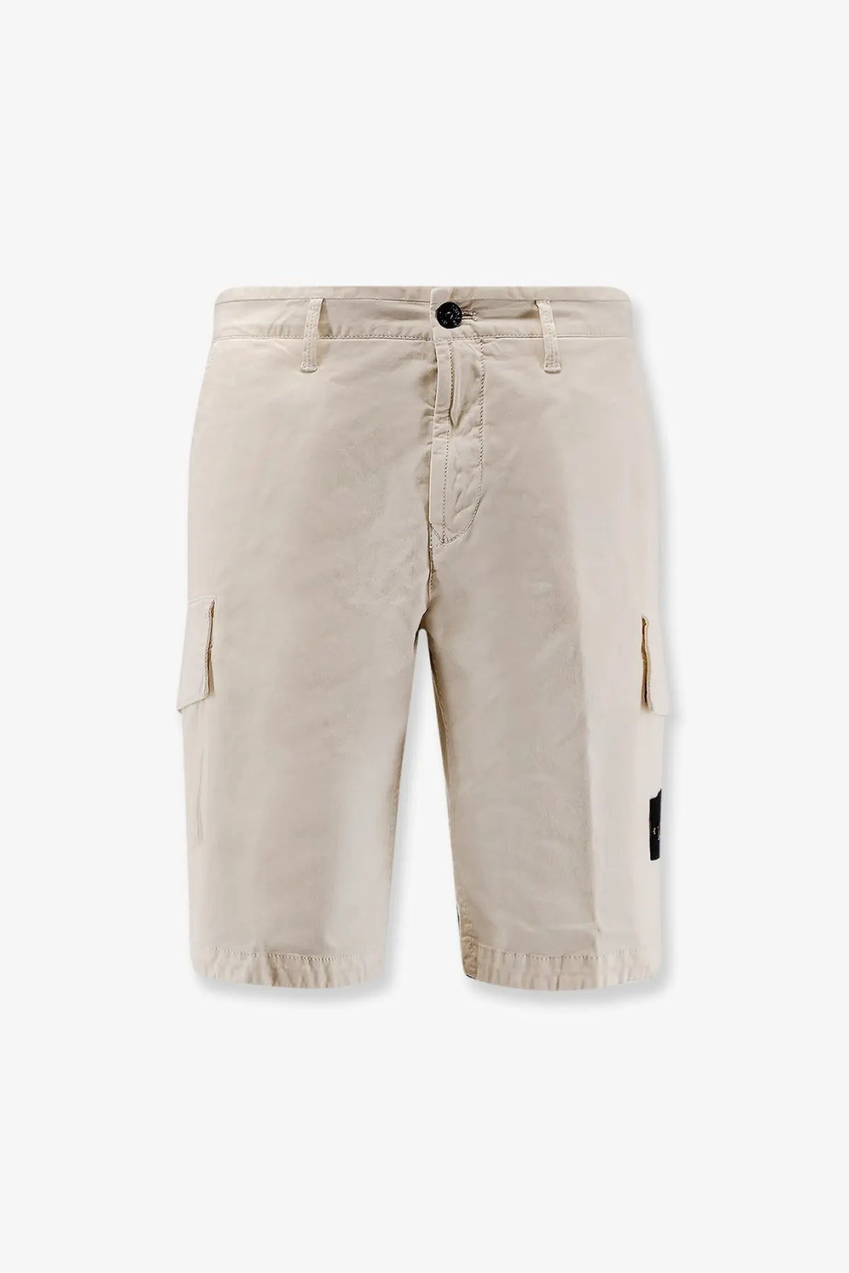 Stone island men’s organic cotton bermuda shorts in beige with cargo side pockets and black button closure