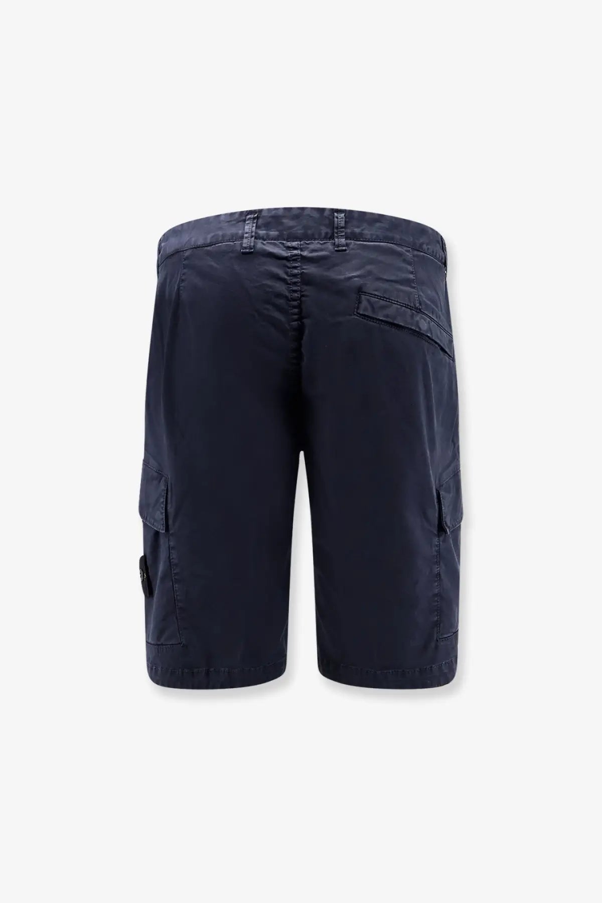 Stone island men’s organic cotton stretch shorts in dark navy featuring multiple pockets and durable fabric finish