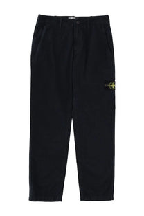 Stone island men’s black stone island trousers with subtle yellow logo patch on thigh perfect for casual wear