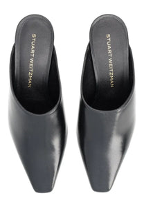 Stuart Weitzman women’s black patent leather mule Stassi con tacco with a sleek pointed toe and low heel
