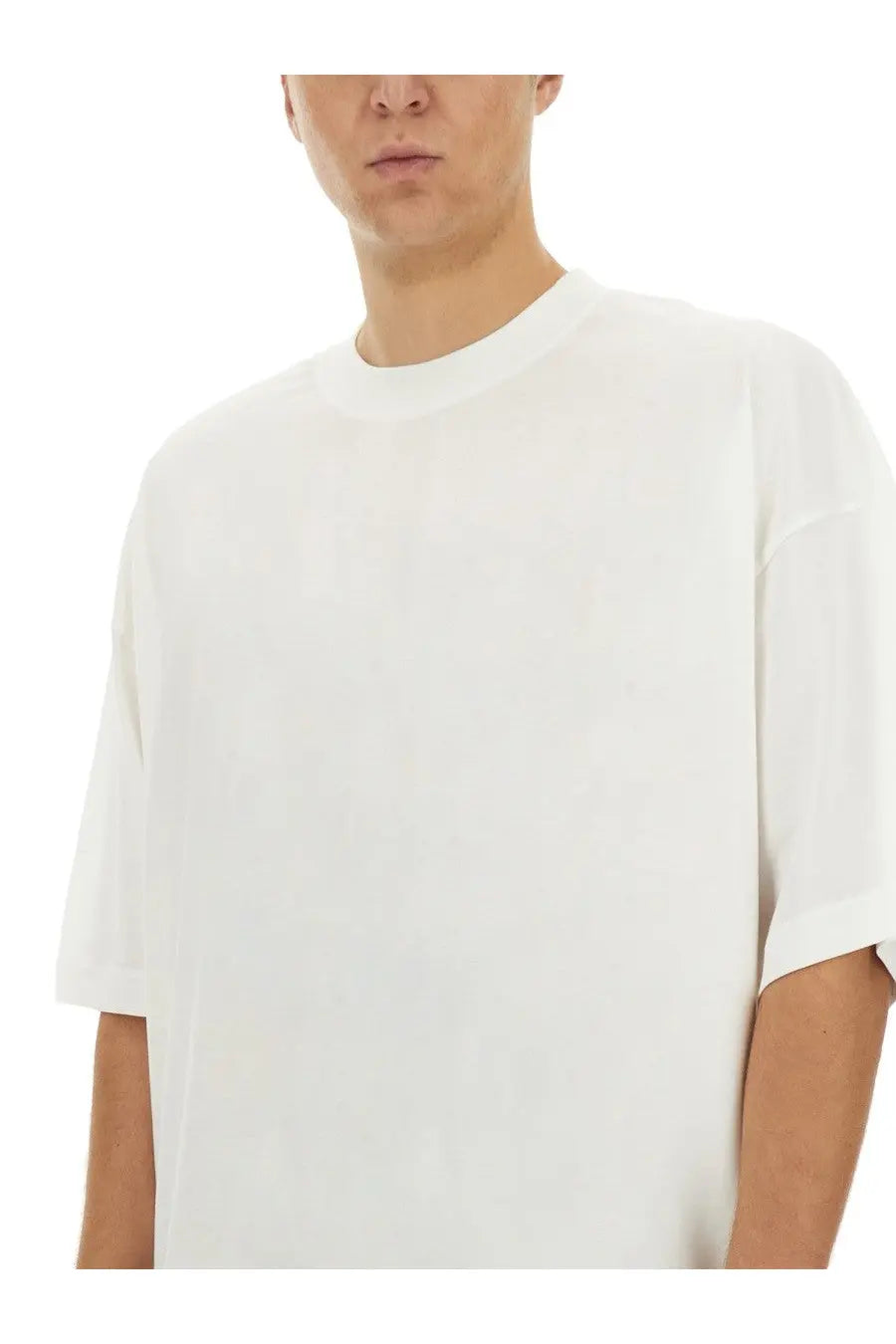 Studio Nicholson men’s white oversized crewneck jersey shirt with relaxed fit and short sleeves