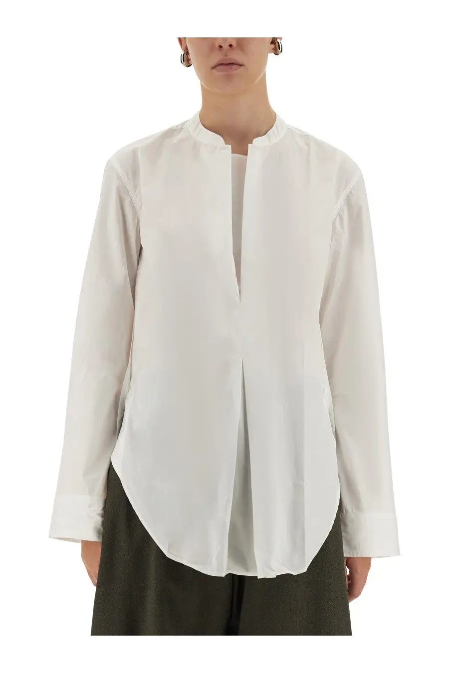 Studio Nicholson women’s white long-sleeved blouse with high collar and front pleats ideal for formal wear