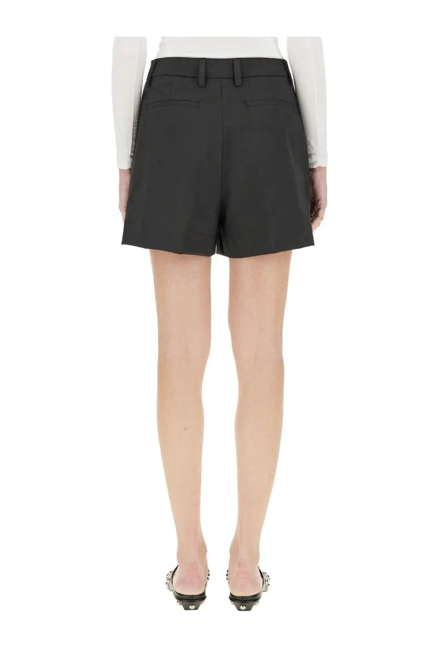 Thelatest women’s shorts bea grey black tailored shorts with structured waistband and two front pockets