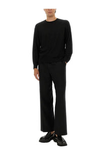 Theory men’s wool jersey black long-sleeved crewneck sweater with smooth fitted silhouette