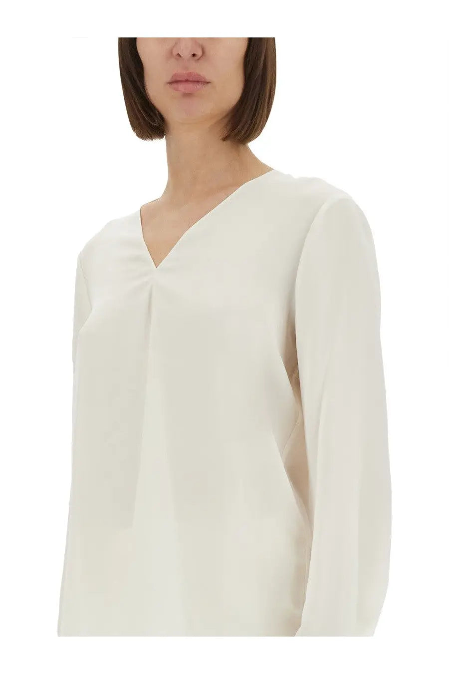 Theory women’s off-white silk georgette blouse with v-neckline and long sleeves for elegant wear
