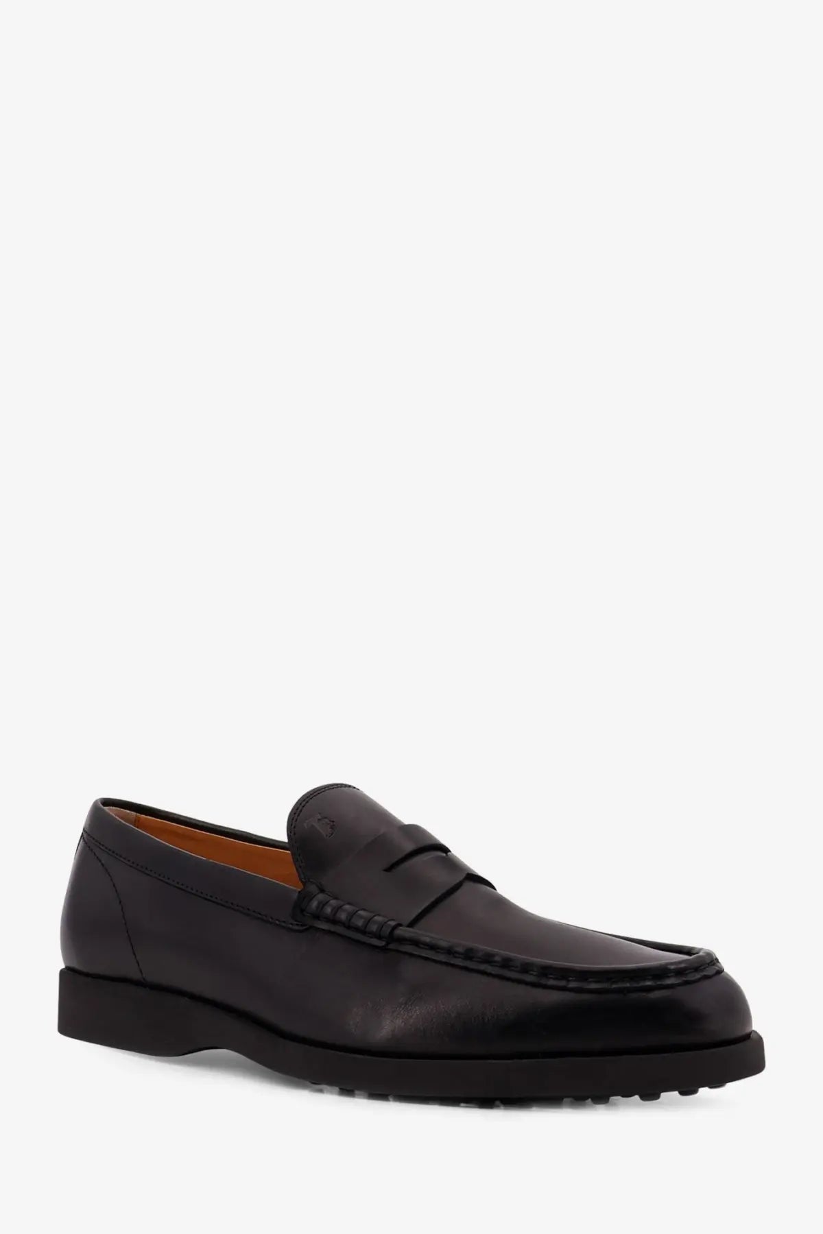 Tods men’s leather loafers black with smooth leather penny loafer design and contrasting tan interior lining