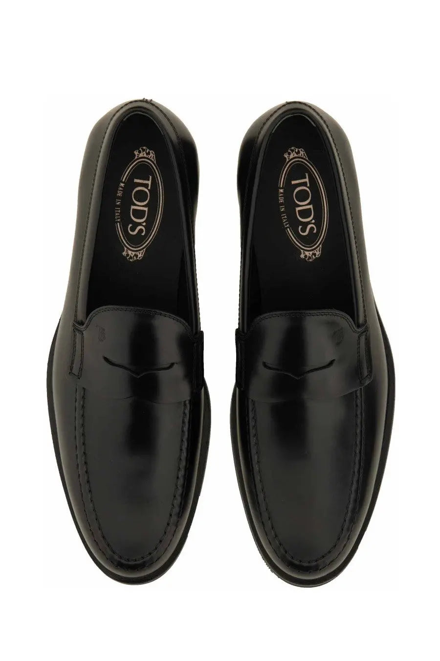 Tod’s men’s mocassino in pelle black black patent leather loafers with glossy finish and classic slip-on design